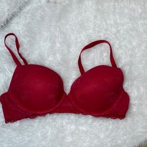 Chic Scarlet Lace Bra